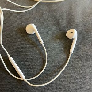 Apple EarPods Wired Headphones with 3.5mm Jack | Built-in Mic & Remote | White